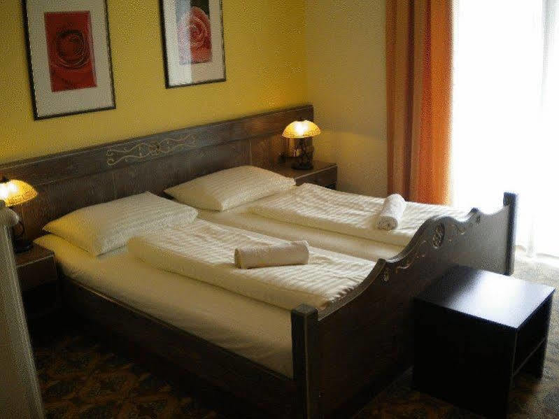 Landhotel Rosentaler Hof 상트제이콥임로센탈 외부 사진